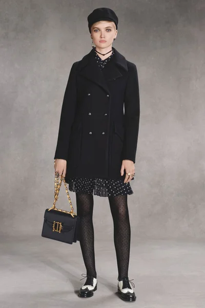 Look 15